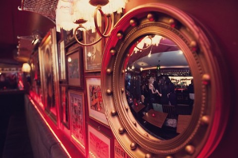 london wedding photographer barts chelsea cloisters lovestruckphoto