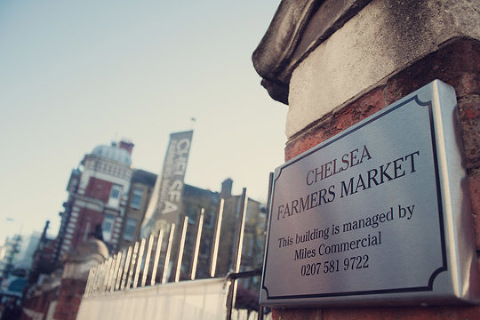 chelsea farmers market wedding photographer london lovestruckphoto