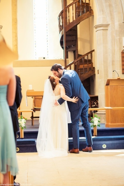 oxfordshire wedding photography, cotswold wedding photography, Charlbury wedding ceremony