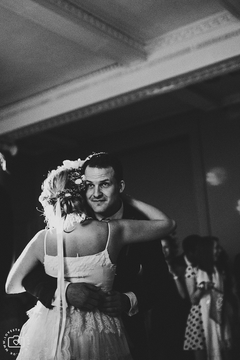 wedding first dance photos
