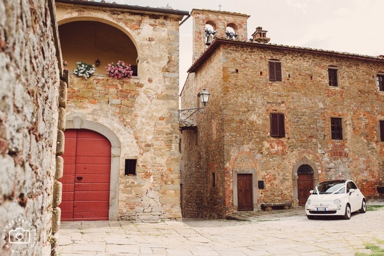 Bridal preparations in Castello Di Gargonza, Arezzo