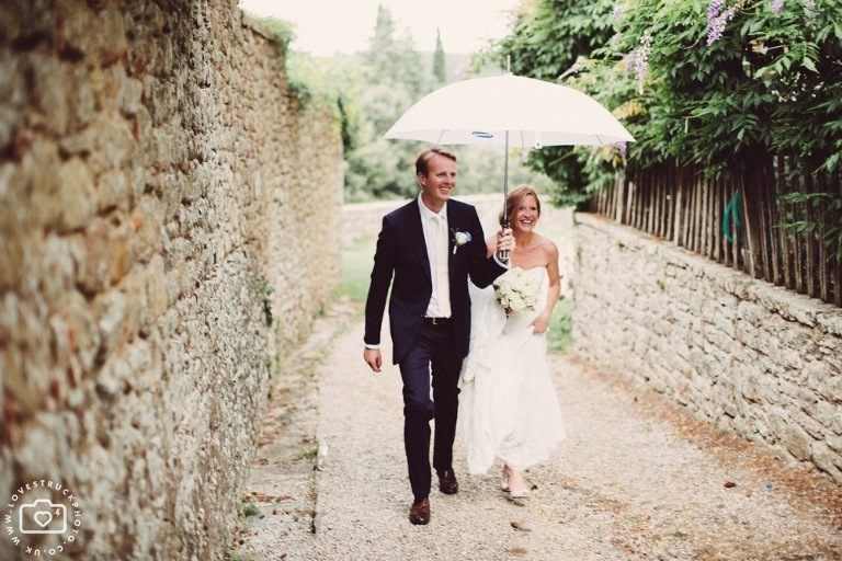 tuscany wedding photographer, castello di gargonza wedding