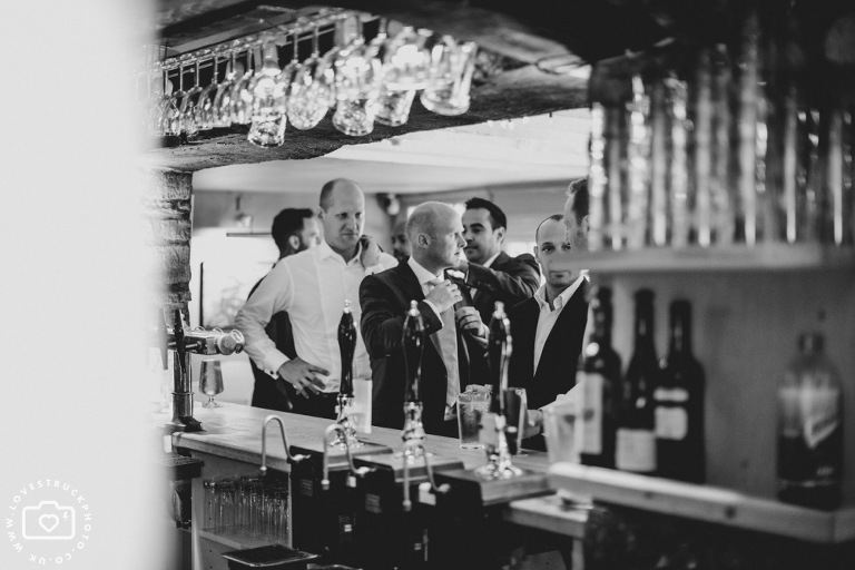 funny groomsmen photos, fun wedding photography