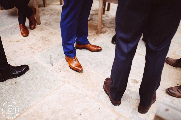 funny groomsmen photos, fun wedding photography