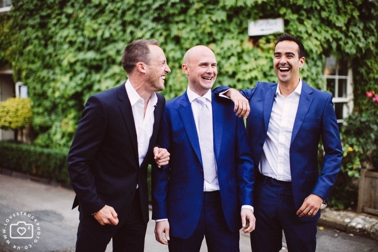 funny groomsmen photos, fun wedding photography