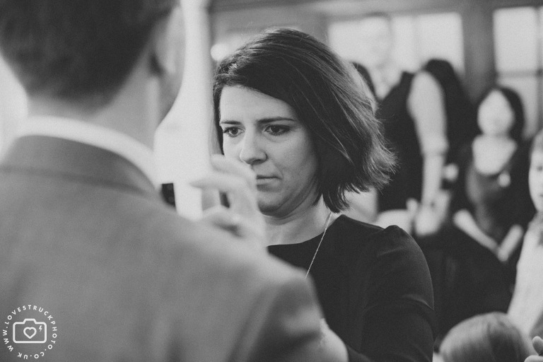 fun wedding photography london, quirky wedding in Kensington registry office