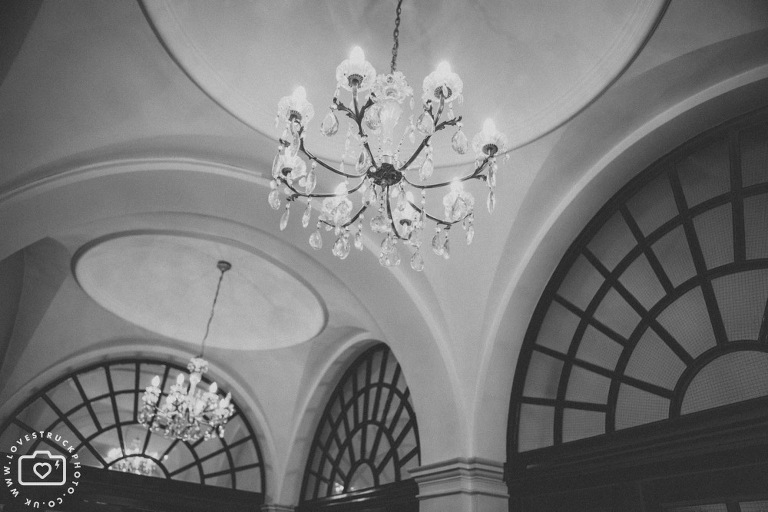 fun wedding photography london, quirky wedding in Kensington registry office