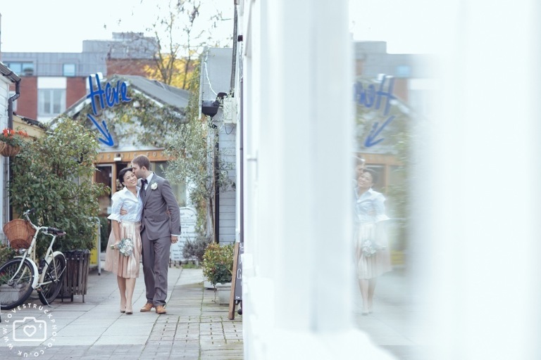 fun wedding photography london, quirky wedding in Kensington