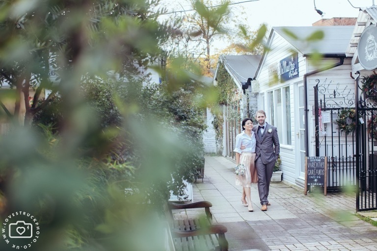 fun wedding photography london, quirky wedding in Kensington
