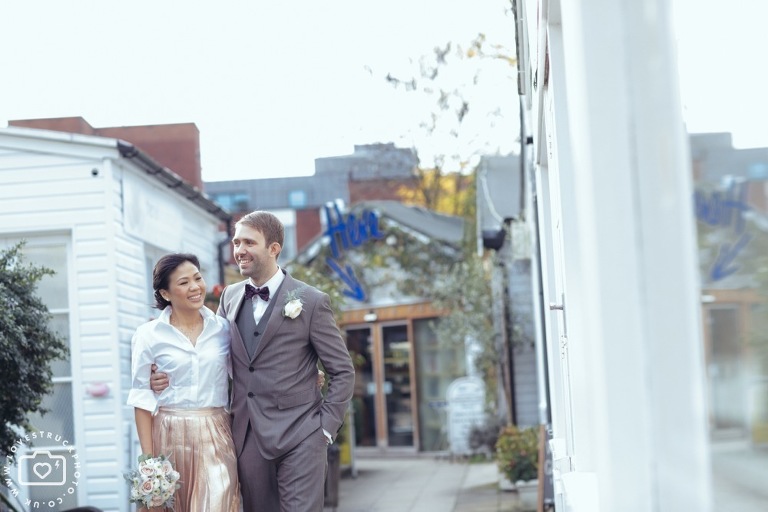 fun wedding photography london, quirky wedding in Kensington