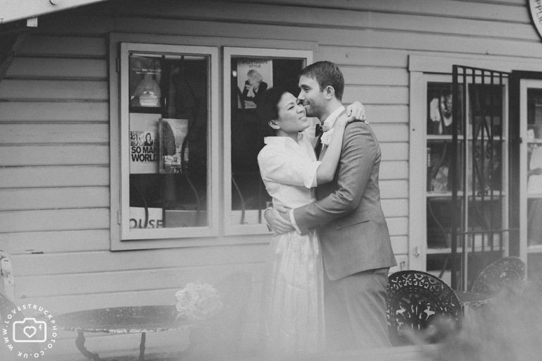 fun wedding photography london, quirky wedding in Kensington