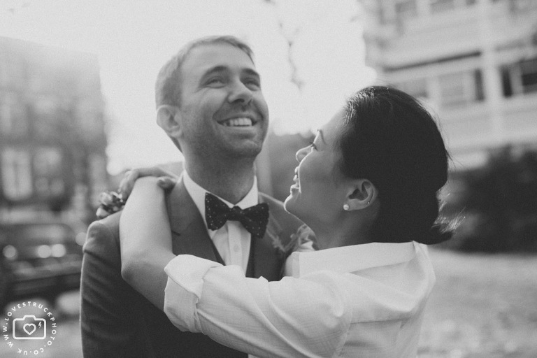 fun wedding photography london, quirky wedding in Kensington