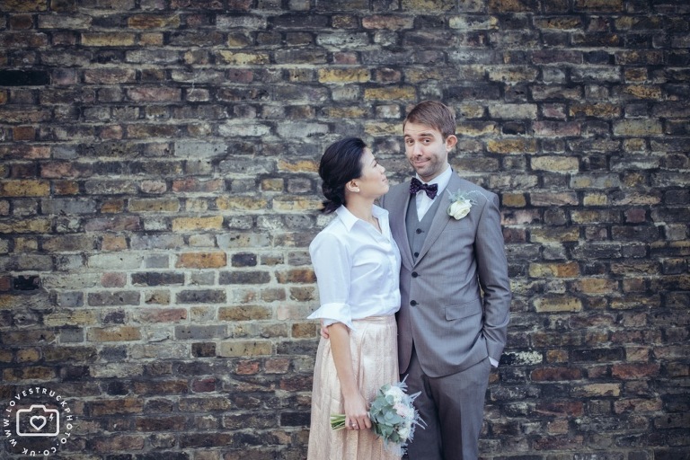 fun wedding photography london, quirky wedding in Kensington