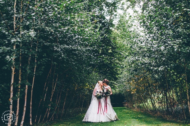 barn wedding cotswolds, cripps barn wedding, same sex wedding photographs