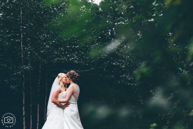 barn wedding cotswolds, cripps barn wedding, same sex wedding photographs