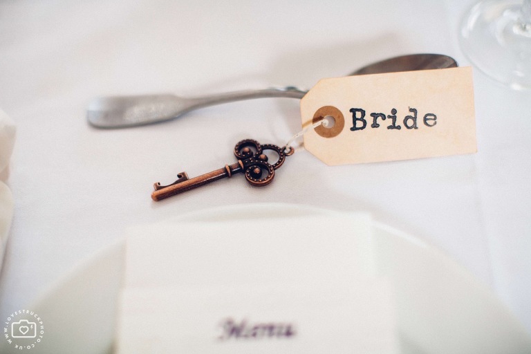 cripps barn wedding venue, cotswolds wedding photographer, rustic barn wedding cotswolds