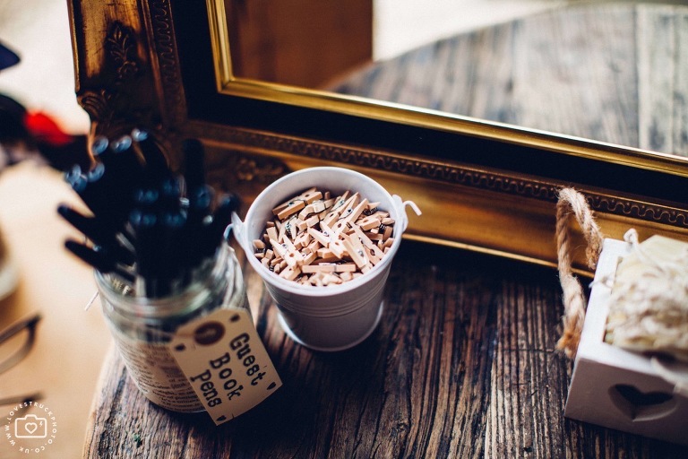 cripps barn wedding venue, cotswolds wedding photographer, rustic barn wedding cotswolds