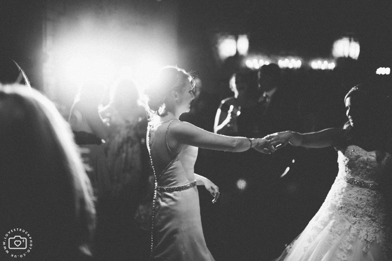cripps barn dancing, wedding first dance, fun wedding photography