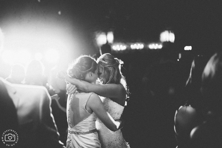 cripps barn dancing, wedding first dance, fun wedding photography