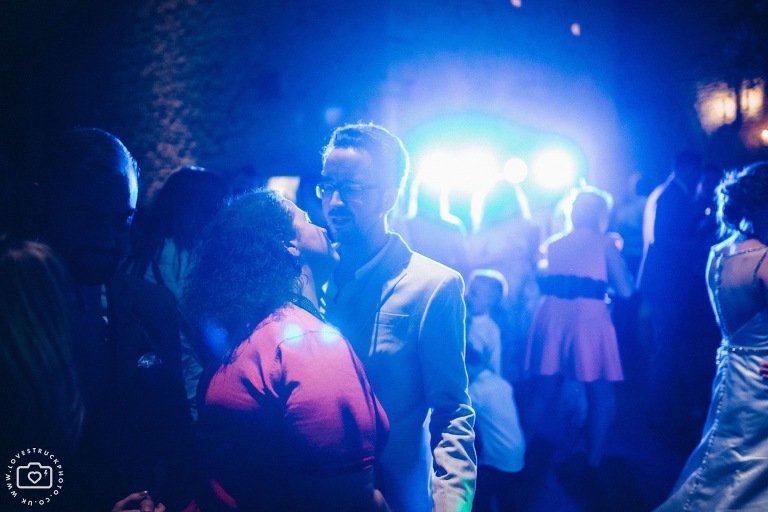 cripps barn dancing, wedding first dance, fun wedding photography