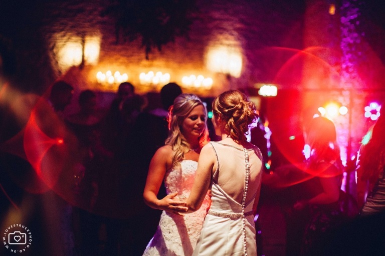 cripps barn dancing, wedding first dance, fun wedding photography