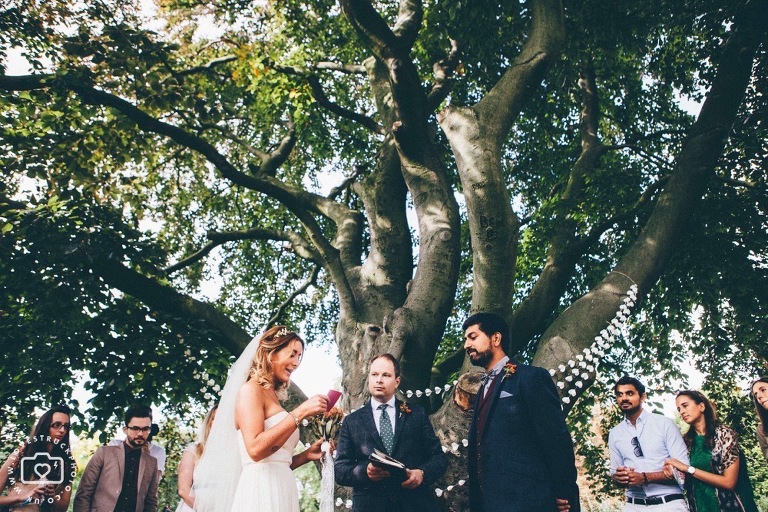 quirky outdoor london wedding, regents park wedding ceremony