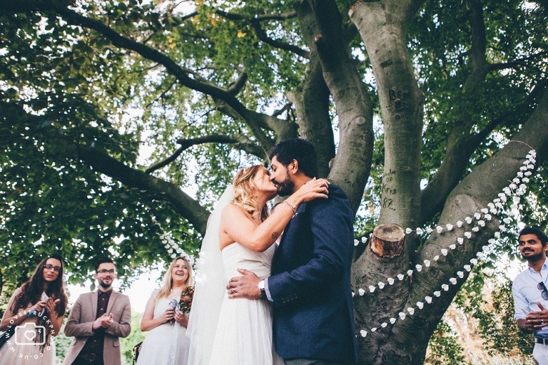 quirky outdoor london wedding, regents park wedding ceremony