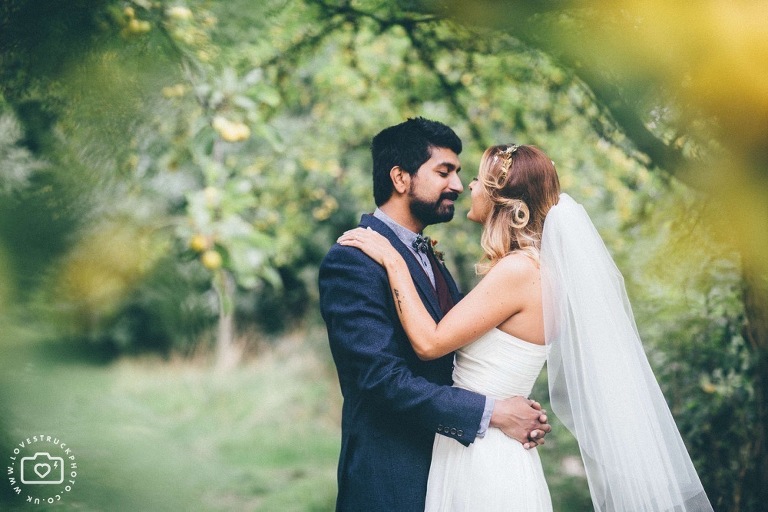 london regents park wedding photos, bride and groom shoot in Regents Park