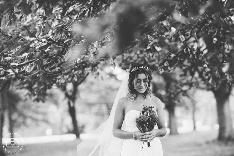 quirky wedding photoshoot in Regents Park London