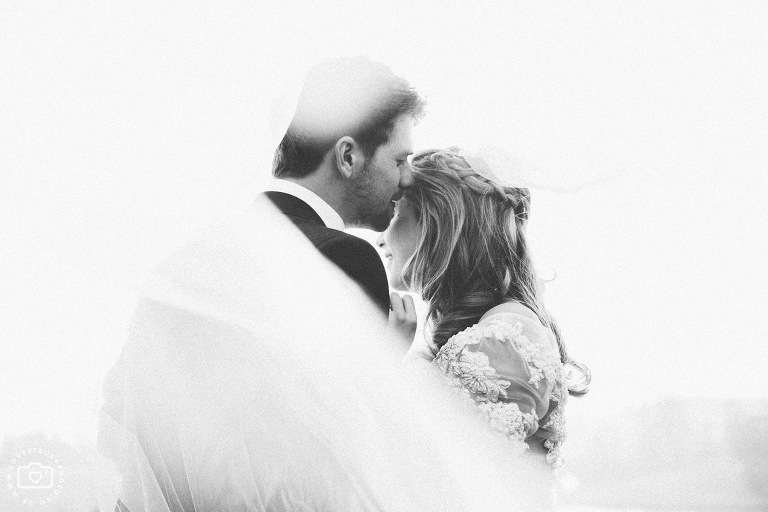 blenheim palace wedding photography, quicky wedding couple photoshoot, oxfordshire wedding portrait shoot, dreamy wedding portraits