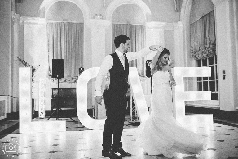 blenheim palace wedding, oxfordshire traditional wedding, english palace wedding, english countryside wedding, the orangery wedding party