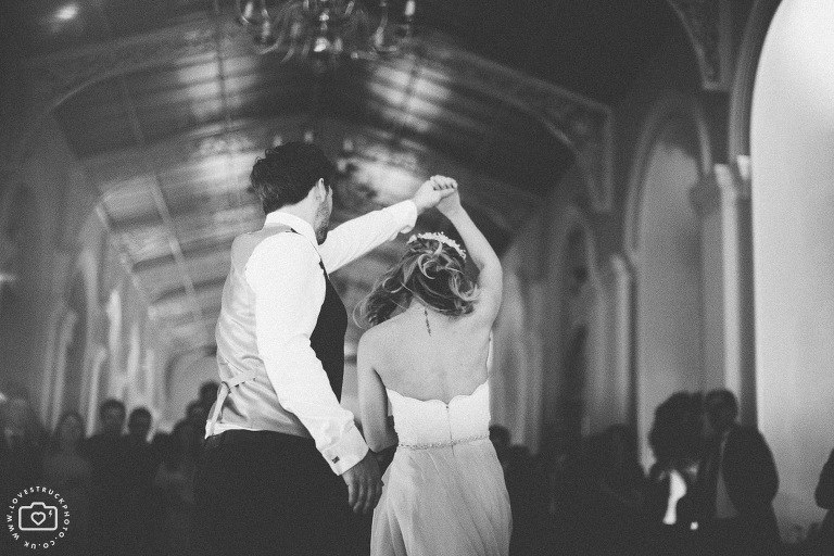 blenheim palace wedding, oxfordshire traditional wedding, english palace wedding, english countryside wedding, the orangery wedding, first dance